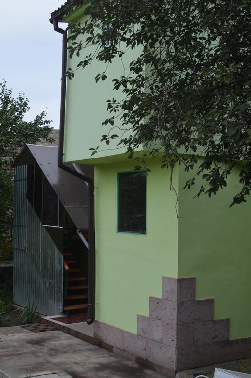 Cottages On Gdantsevskaya Street Kryvyj Rih Exteriör bild